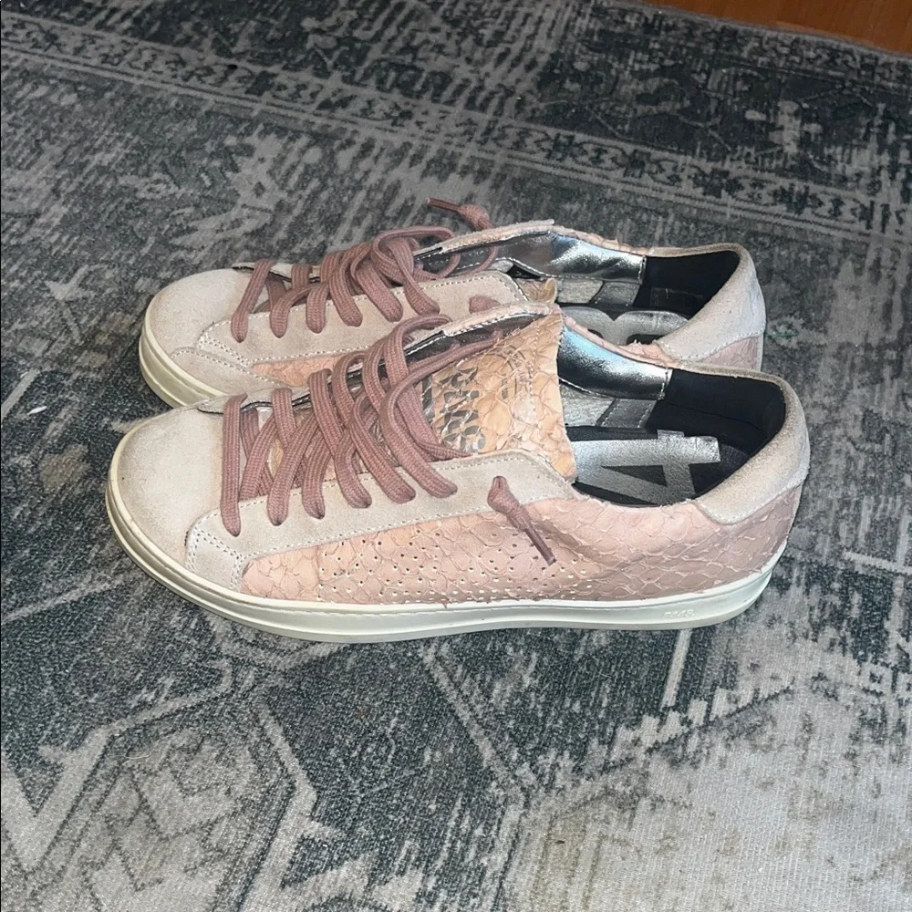 P448 women’s John Python sneakers size 36 US 6